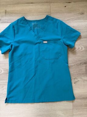 Figs Scrub Top size Small